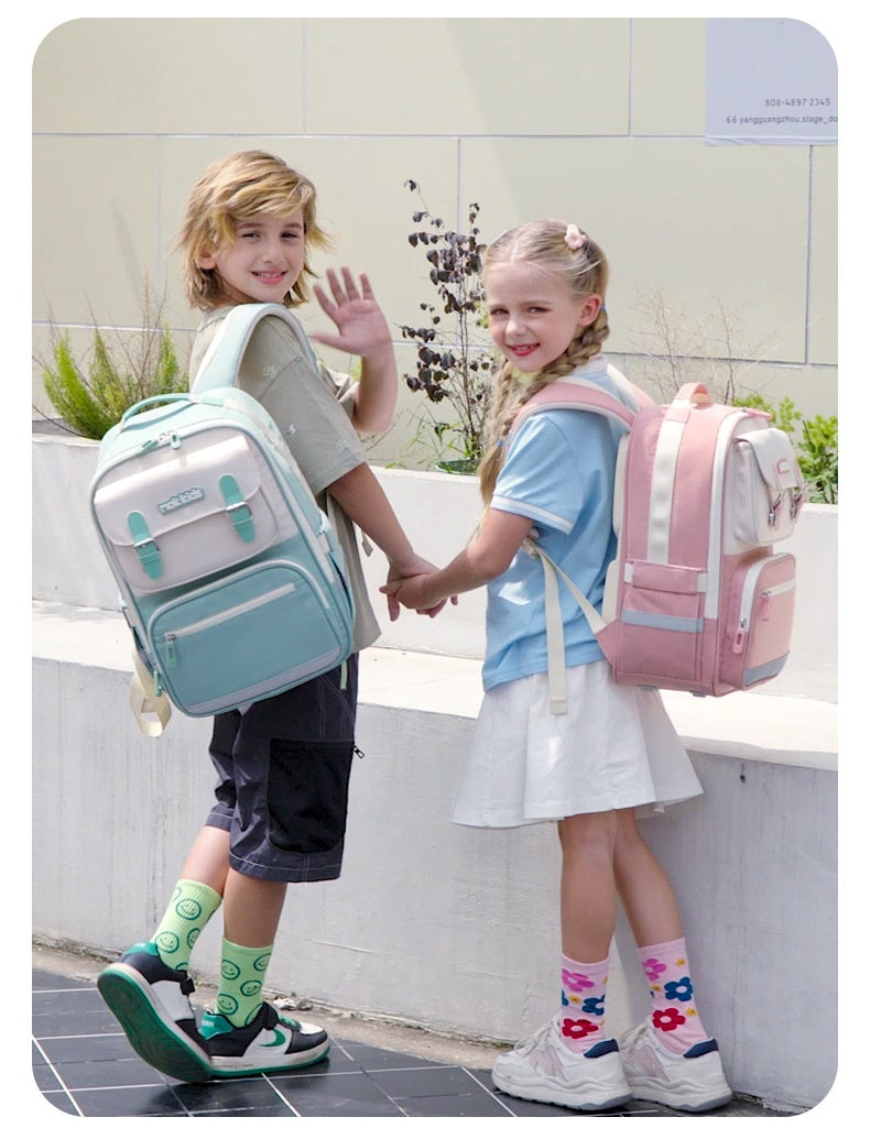 Lightweight Burden Alleviation Large Capacity Student Schoolbag